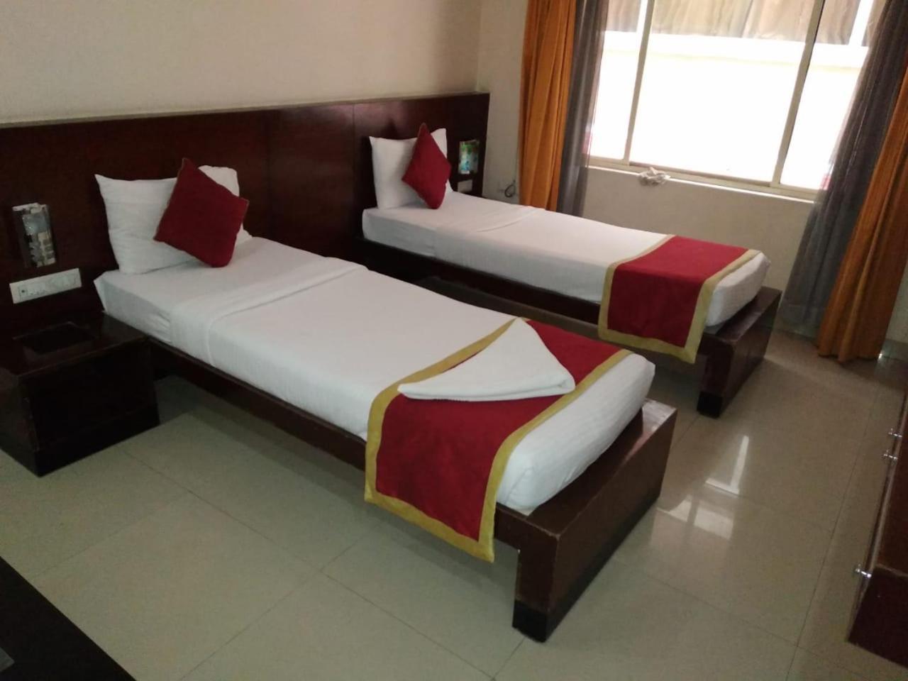 Hotel Vandematharam Bangalore Esterno foto